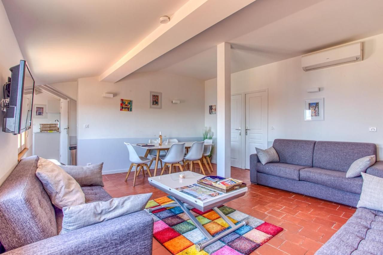 Appartement Le Gilly 6 - F3 Exceptionnel, Vue Mer, Moderne, Climatisation, Vieux-nice *