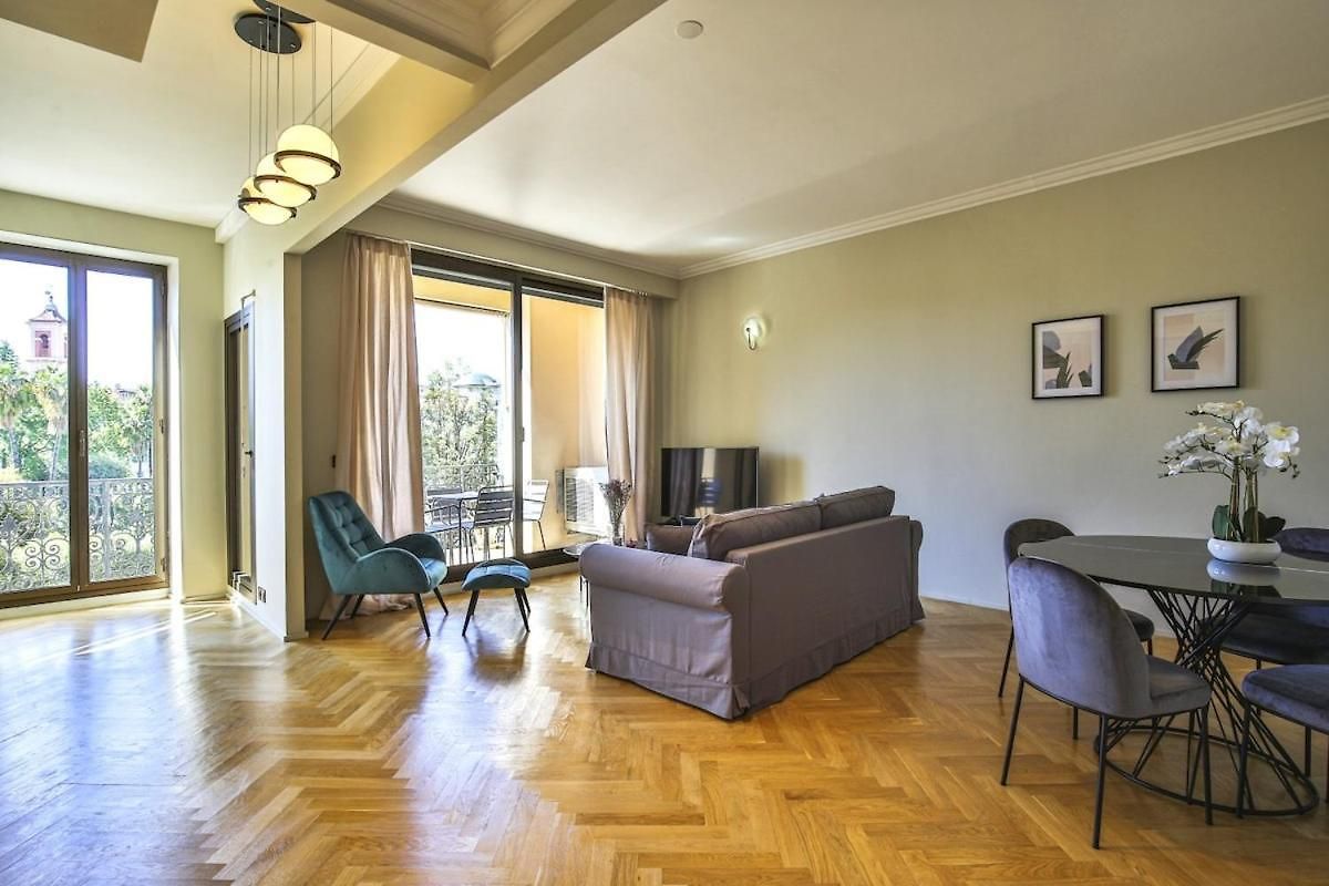 Appartement Balcon Vue Coulée Verte. Luxe Plein Cœur De