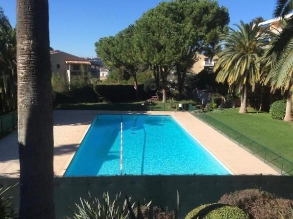 En Résidence Avec Piscine, Cinéma *