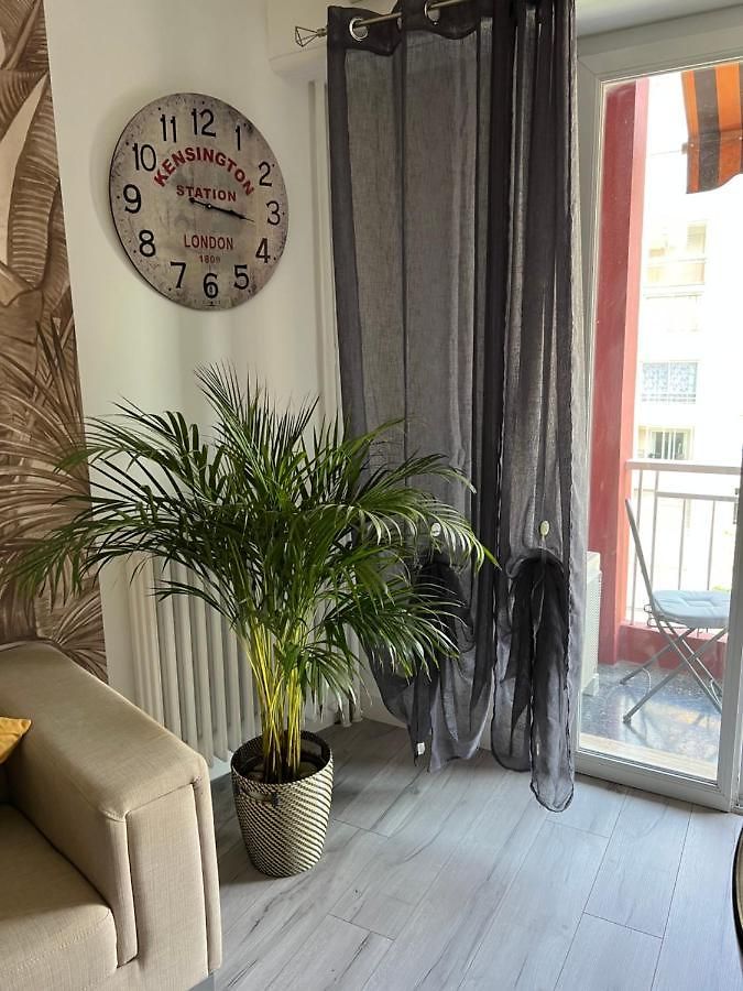 Gorgeous 2 Bedrooms * Nice