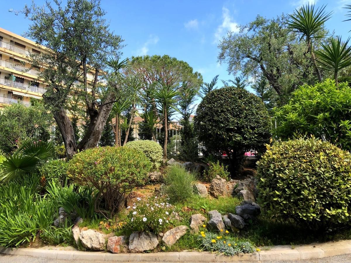 Oasis Méditerranéen Piscine&parking Calme Absolu Appartement *