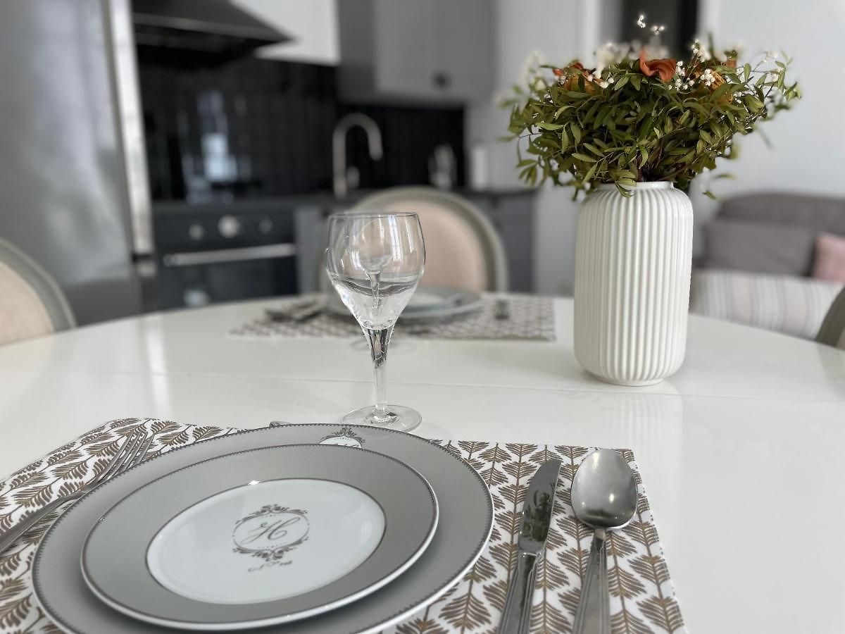 Renting - 9 Massena - Spacious Massena Square - Ac - Fully Equipped Appartement *