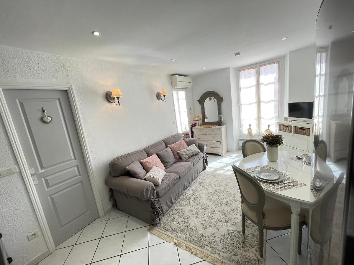 Renting - 9 Massena - Spacious Massena Square - Ac - Fully Equipped Appartement