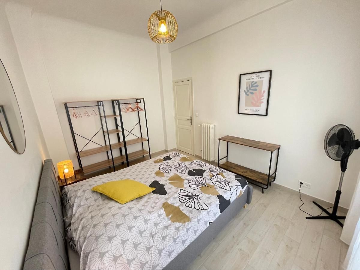 Apartment Renting - Penchienatti - Spacious - 2 Bedrooms - King Bed - View Heart Of Nice