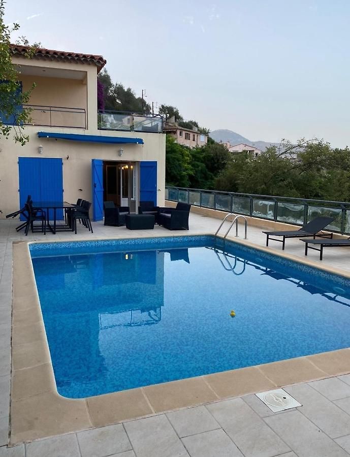 Villa Spacieuse Niçoise Au Calme Avec Piscine Nice
