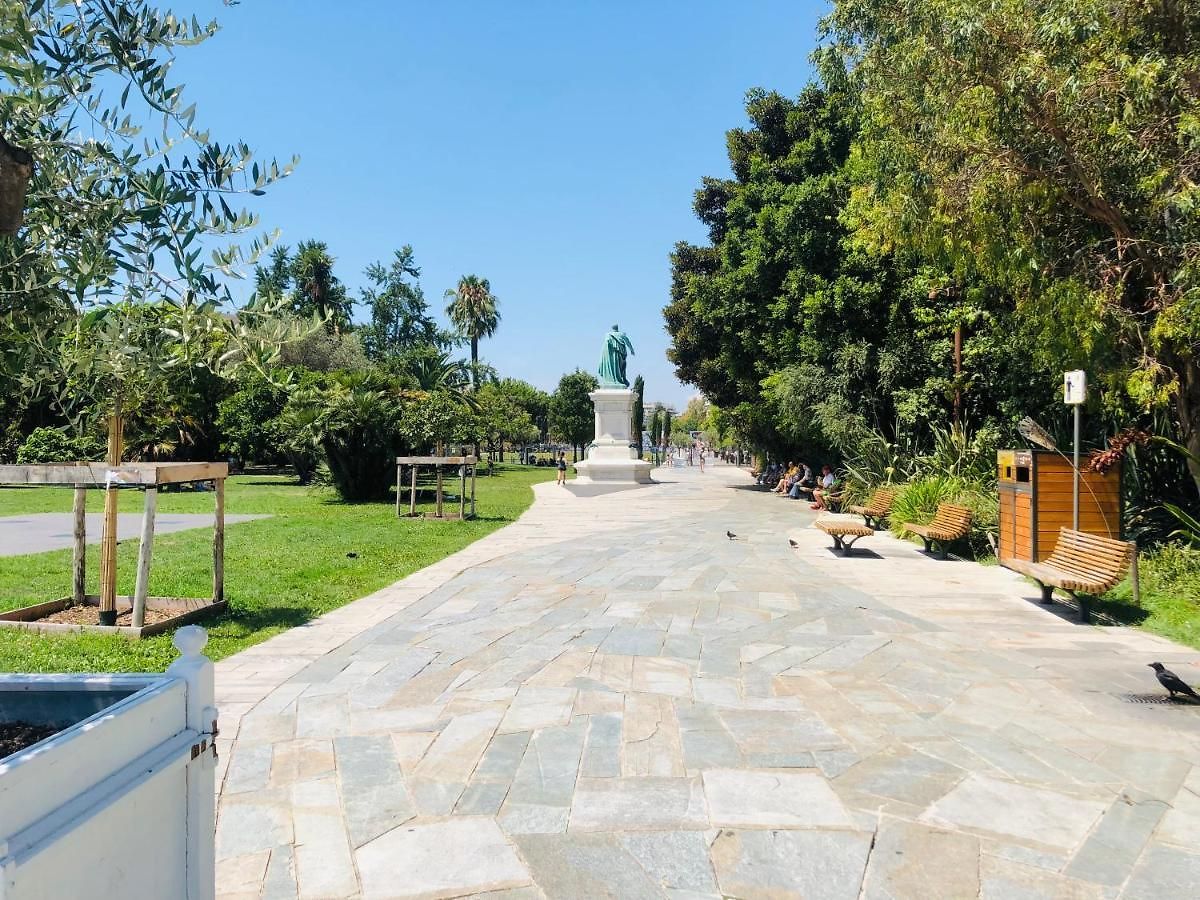 Appartement Au Cœur Du Vieux Place Rossetti Et De Sa Fabuleuse Promenade Des *