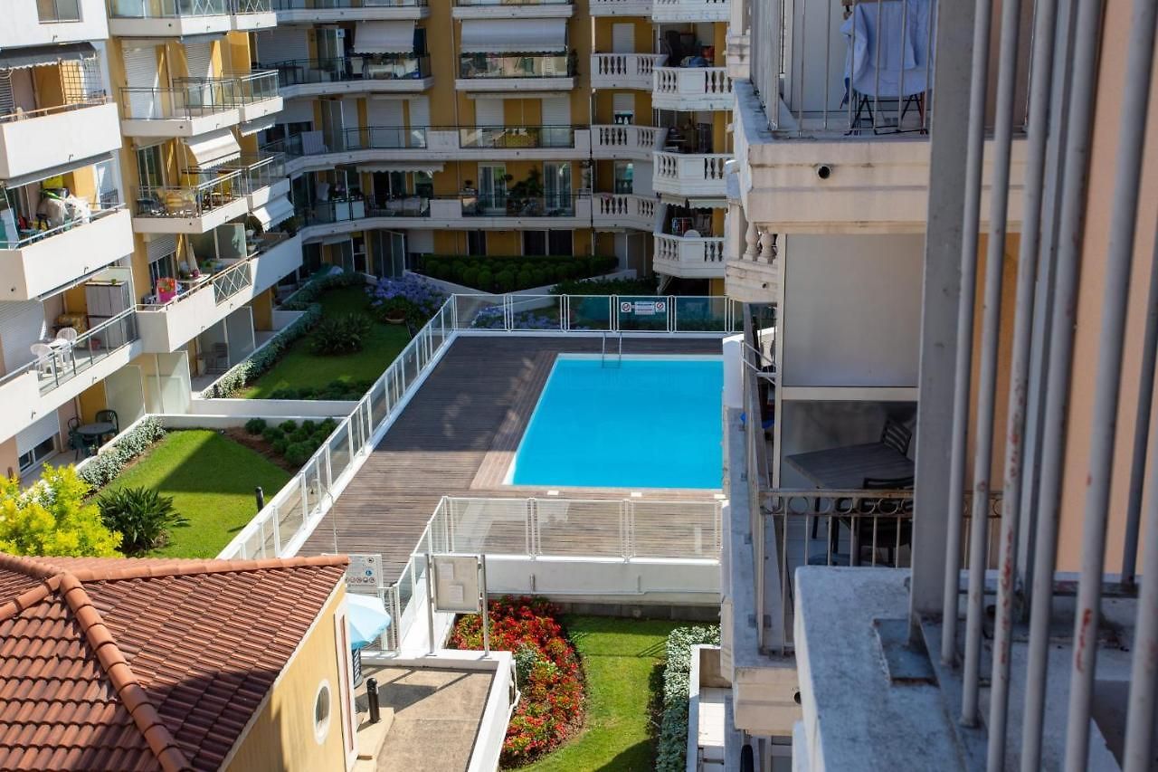 Apartment Air-Conditioned Studio With Swimming Pool Close To The Sea