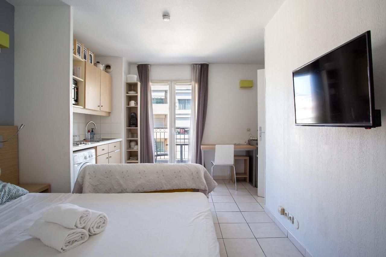 Air-Conditioned Studio With Swimming Pool Close To The Sea *
