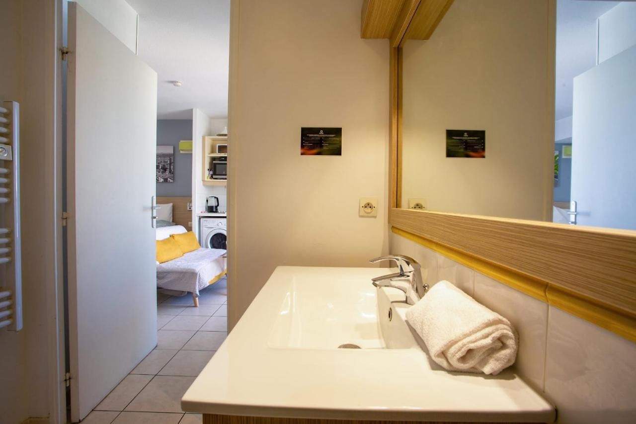 Air-Conditioned Studio With Swimming Pool Close To The Sea *