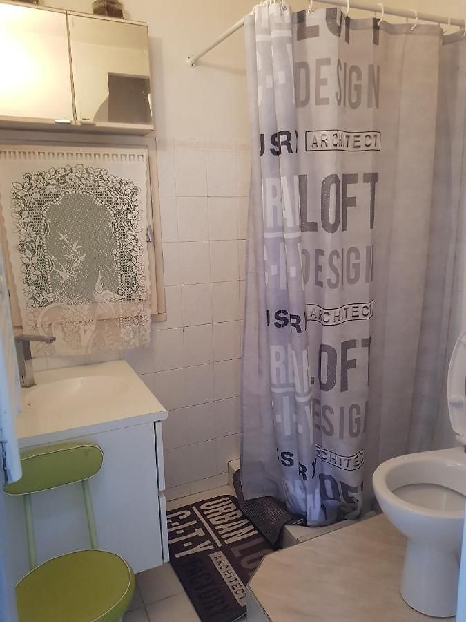 Pour 3 Personnes Au Calme Dans Appartement *