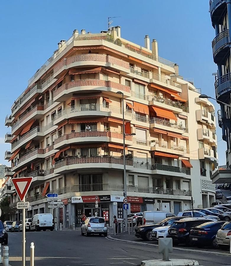 Hotel Sur Le Toit Nice