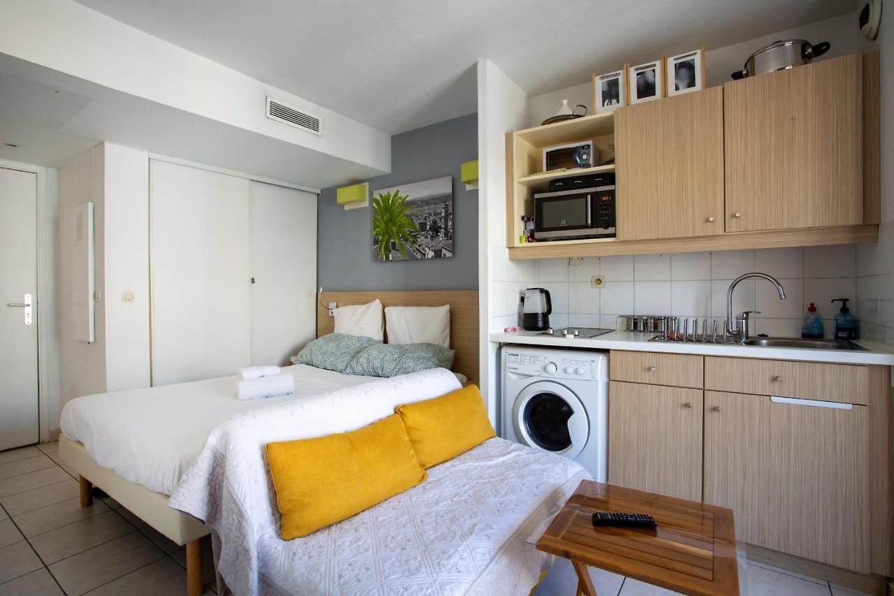 Air-Conditioned Studio With Swimming Pool Close To The Sea