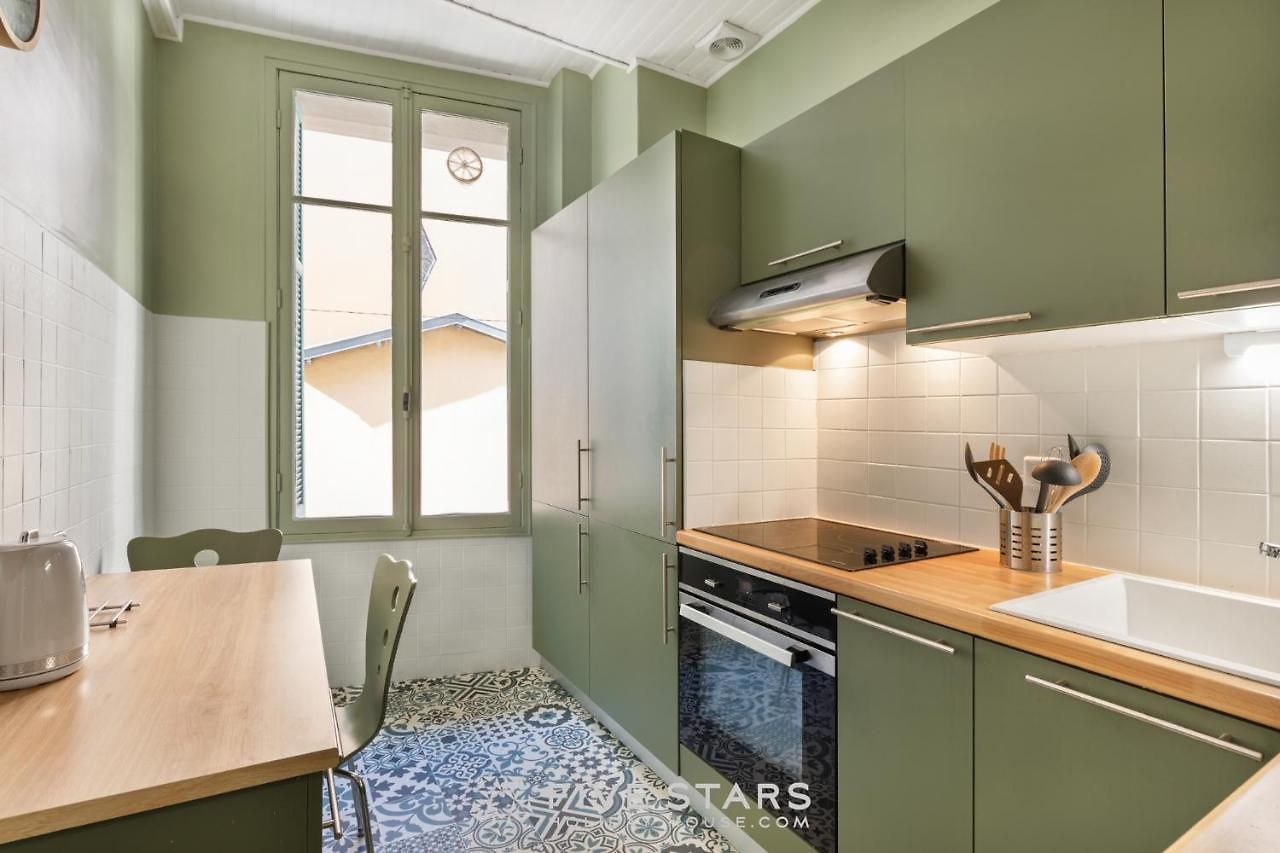A Lorraine Fshh Appartement