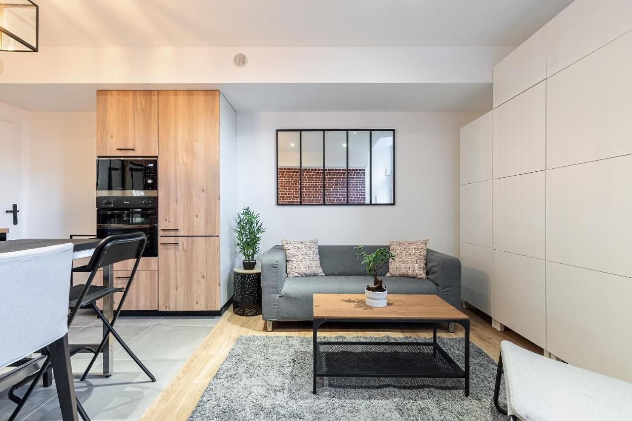 Apartment Loft Magnan - Parking - Ideal Couples -beach -tram & Supermarkets - New & Confort-ac