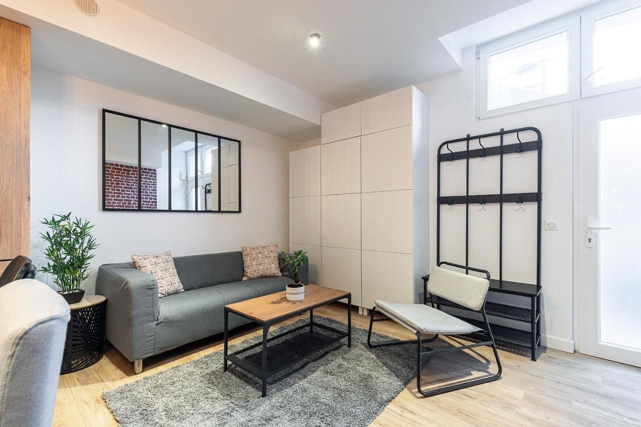 Loft Magnan - Parking - Ideal Couples -beach -tram & Supermarkets - New & Confort-ac