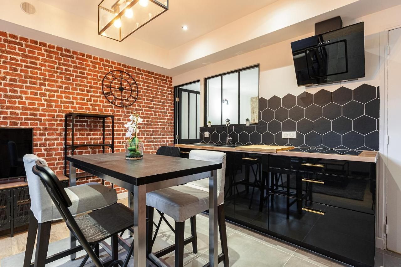 Loft Magnan - Parking - Ideal Couples -beach -tram & Supermarkets - New & Confort-ac *