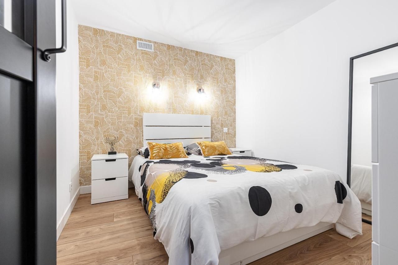 Loft Magnan - Parking - Ideal Couples -beach -tram & Supermarkets - New & Confort-ac Apartment
