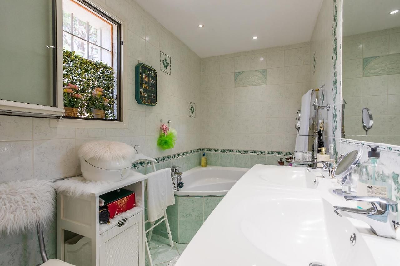 Escalinada Vi4310 By Riviera Homes Villa