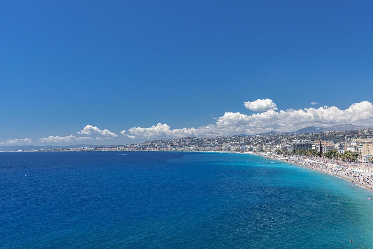 Outstanding View - Large 1 Bdr With Ac Appartement