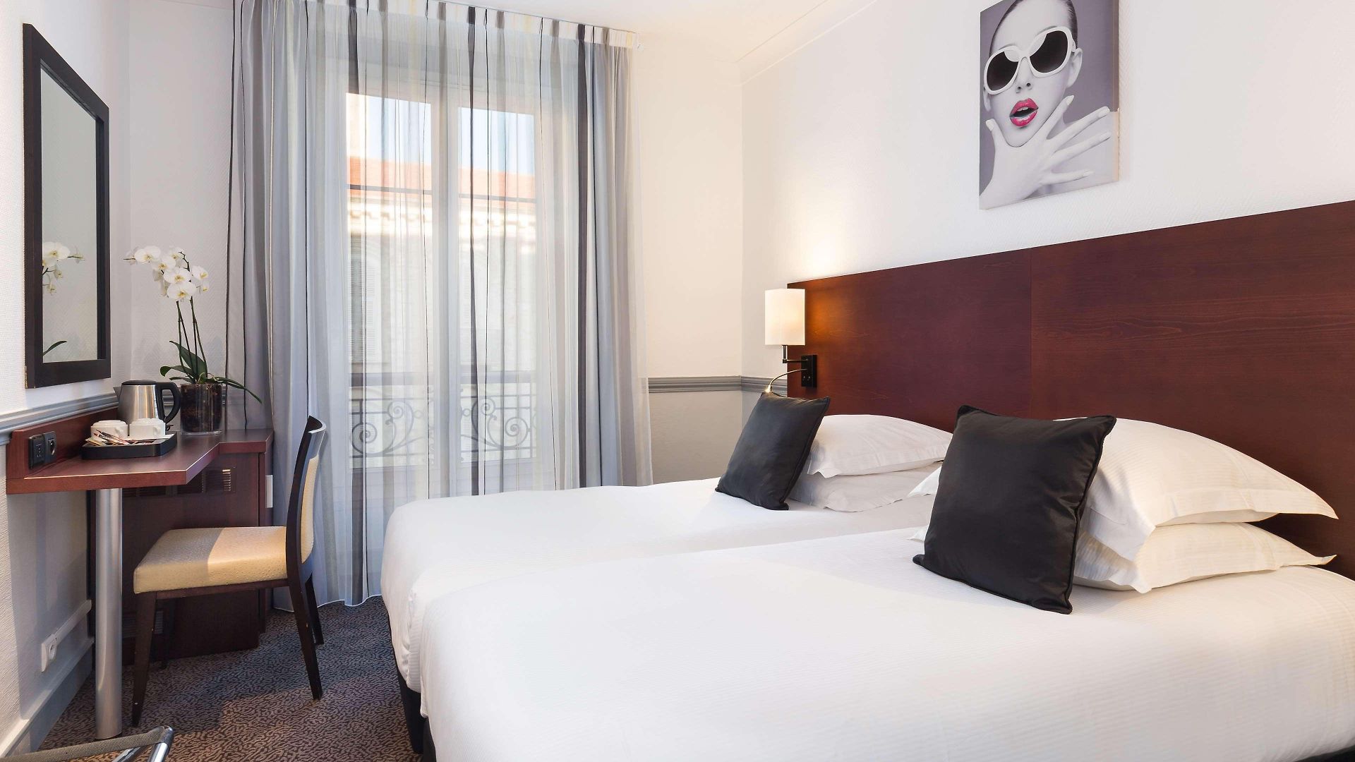 Hotel Western Lakmi