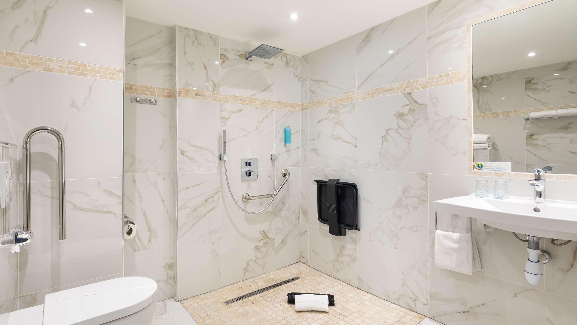 Hotel Western Lakmi 3*