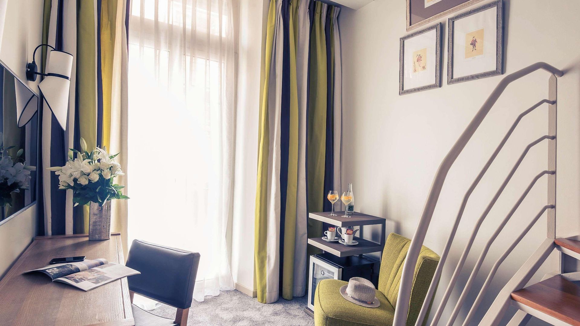 Mercure Marché Aux Fleurs Hotel 4*
