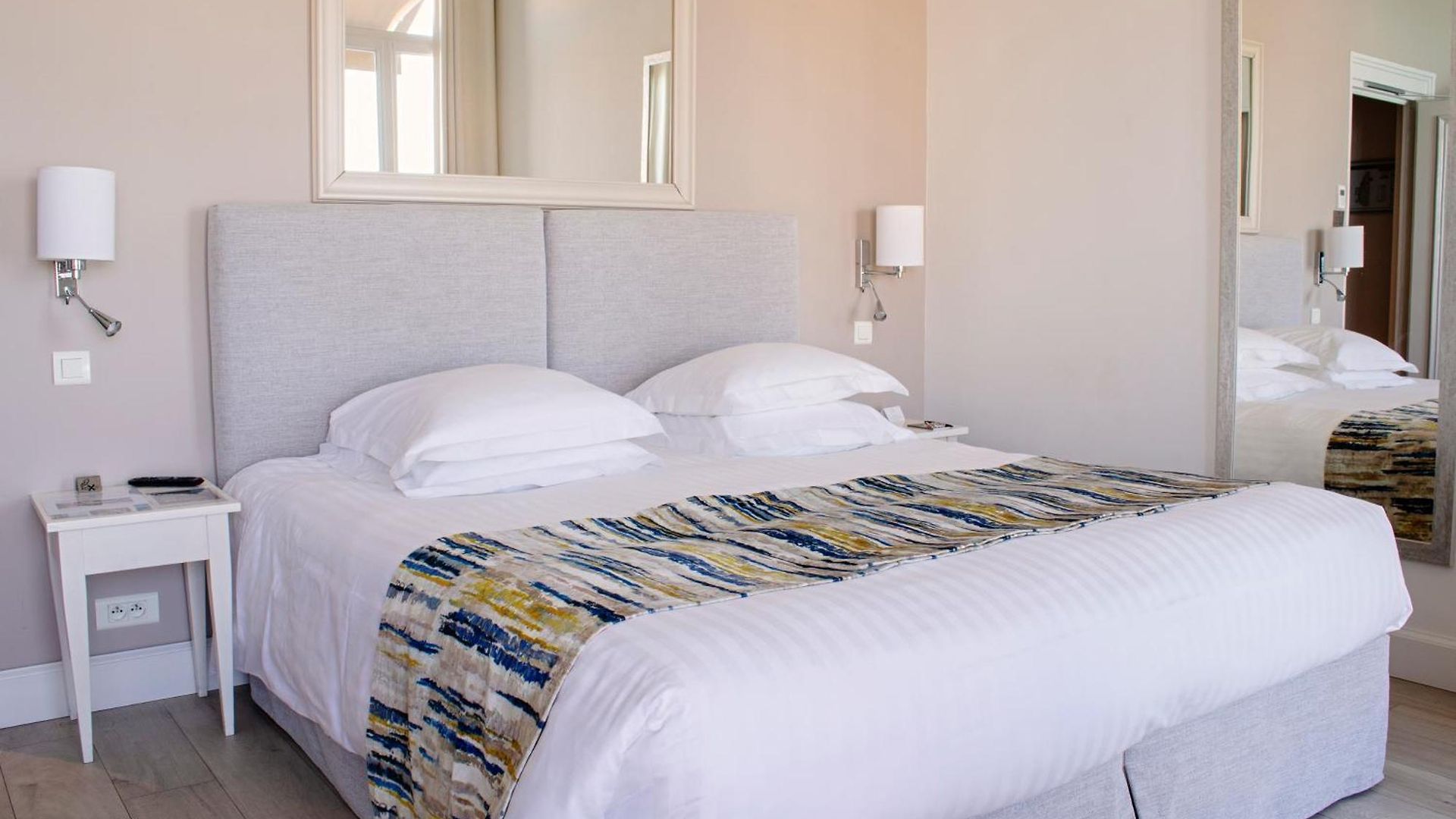 Suisse Hotel 4*