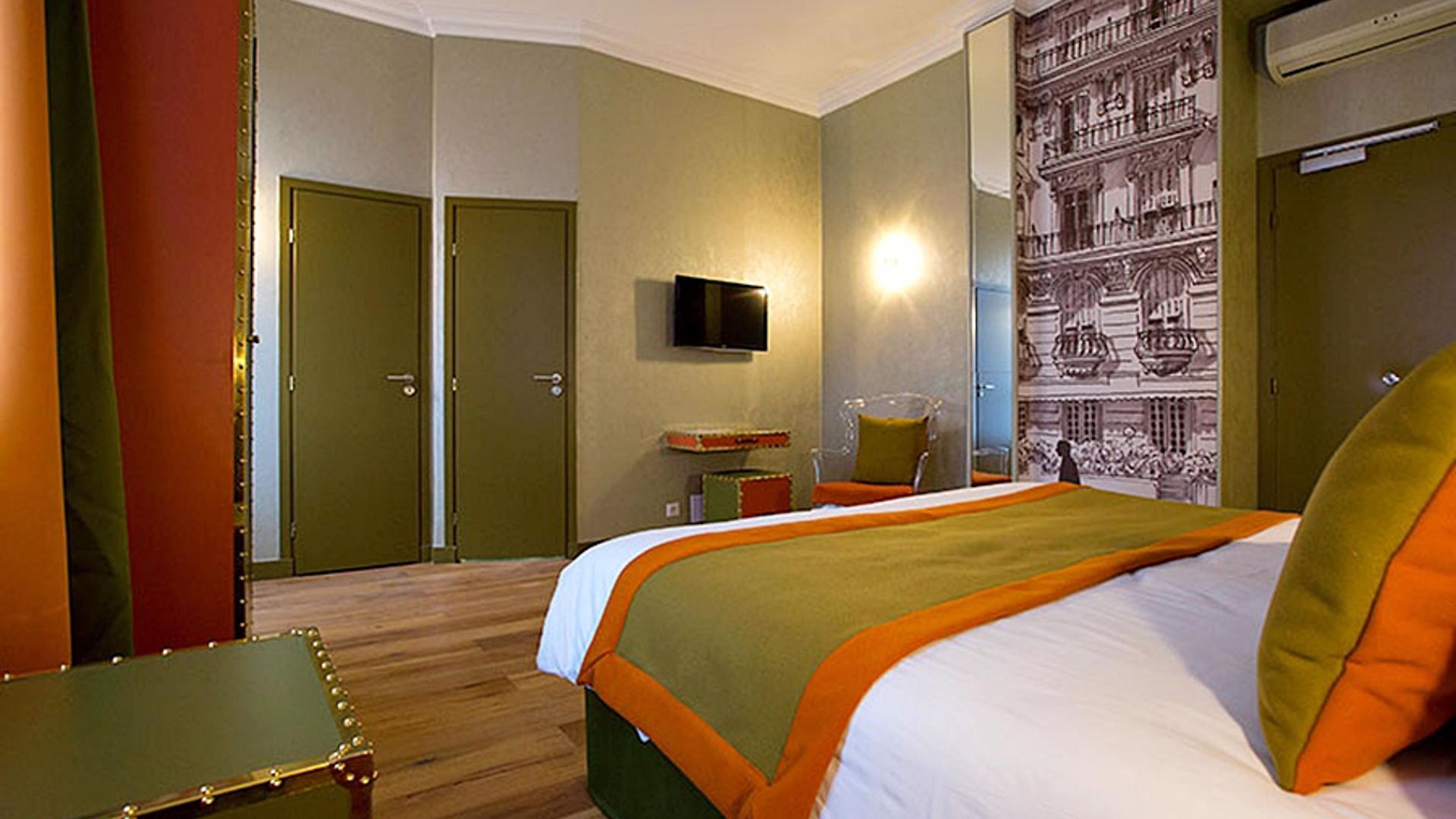 Excelsior Centre Hotel 4*