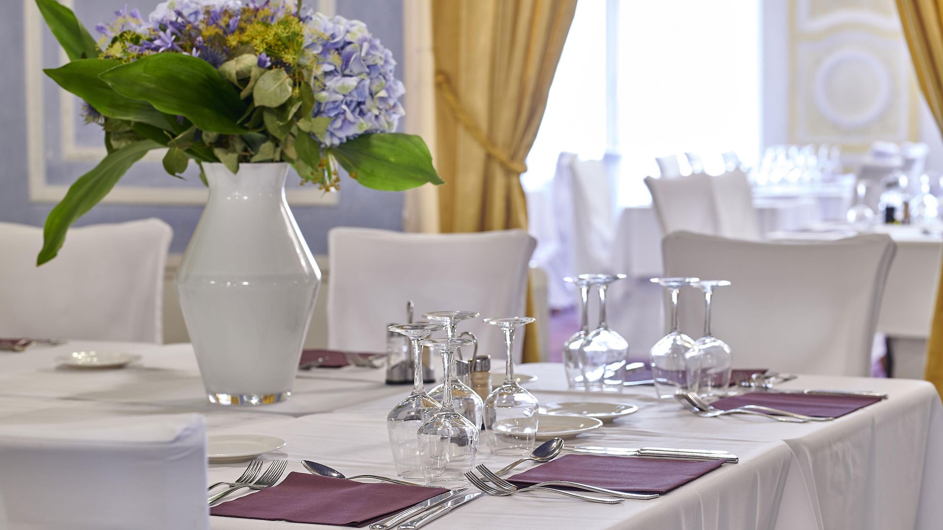Le Royal Promenade Des Hotel 3*