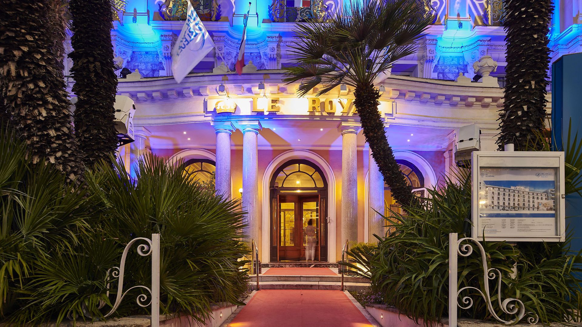 Le Royal Promenade Des 3*