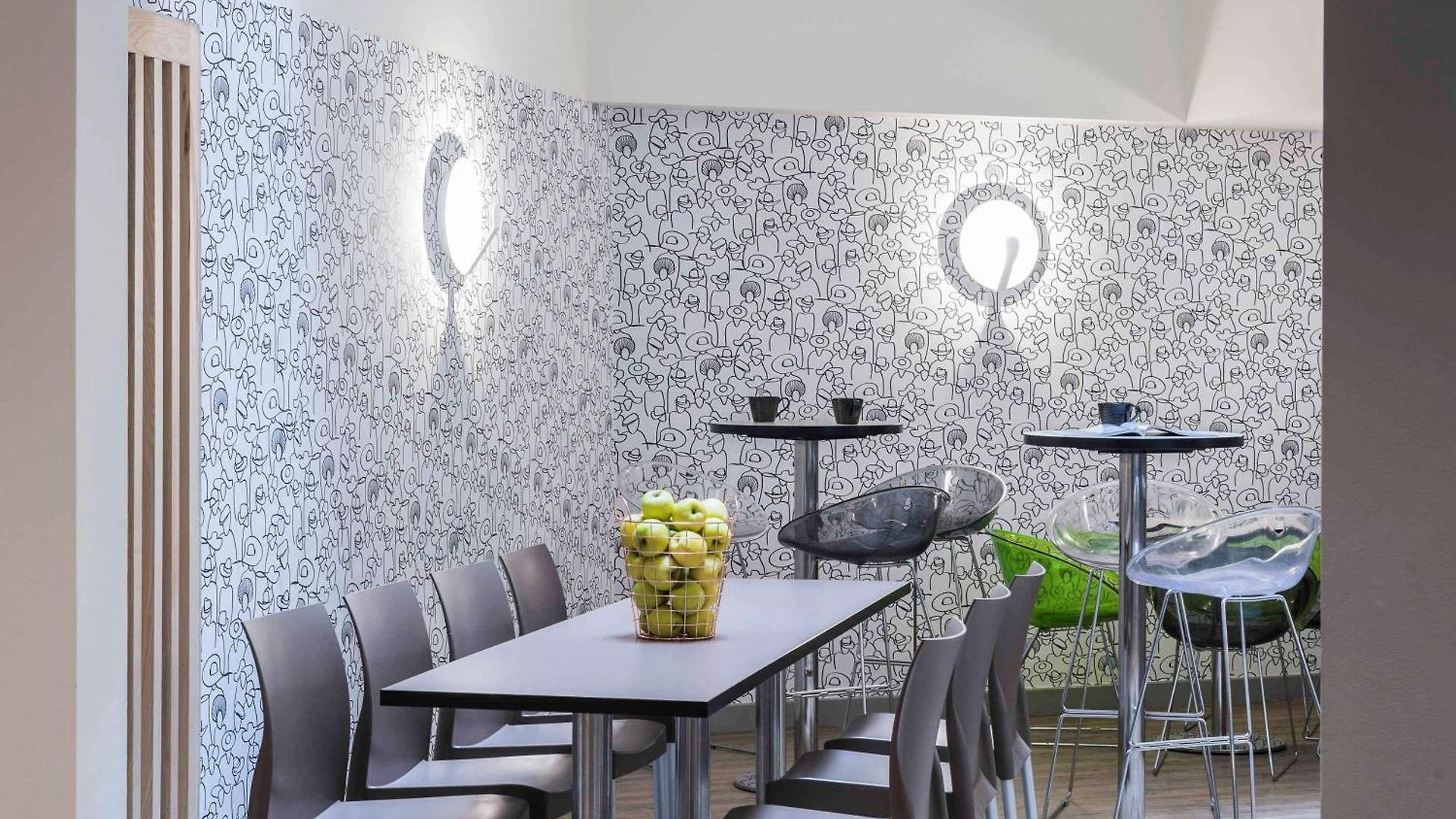 Ibis Styles Centre Port Nice