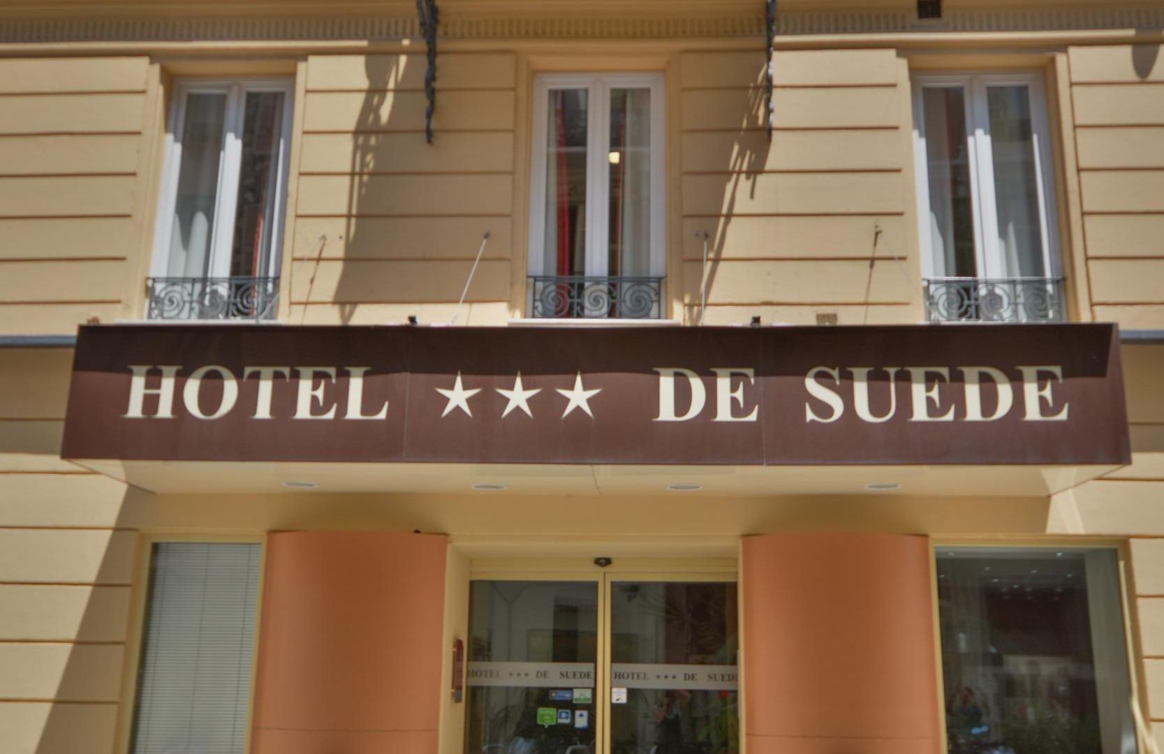 De Suède 3*