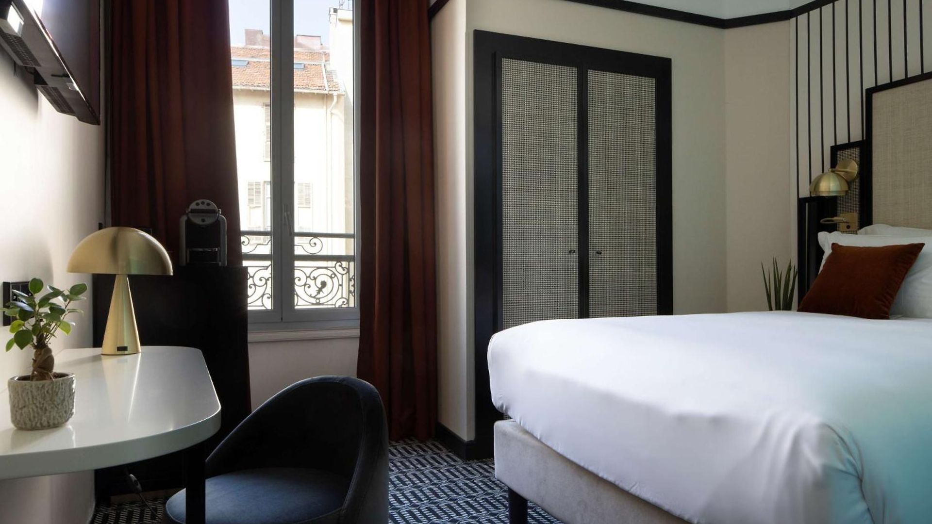 Western Premier Roosevelt Hotel 4*