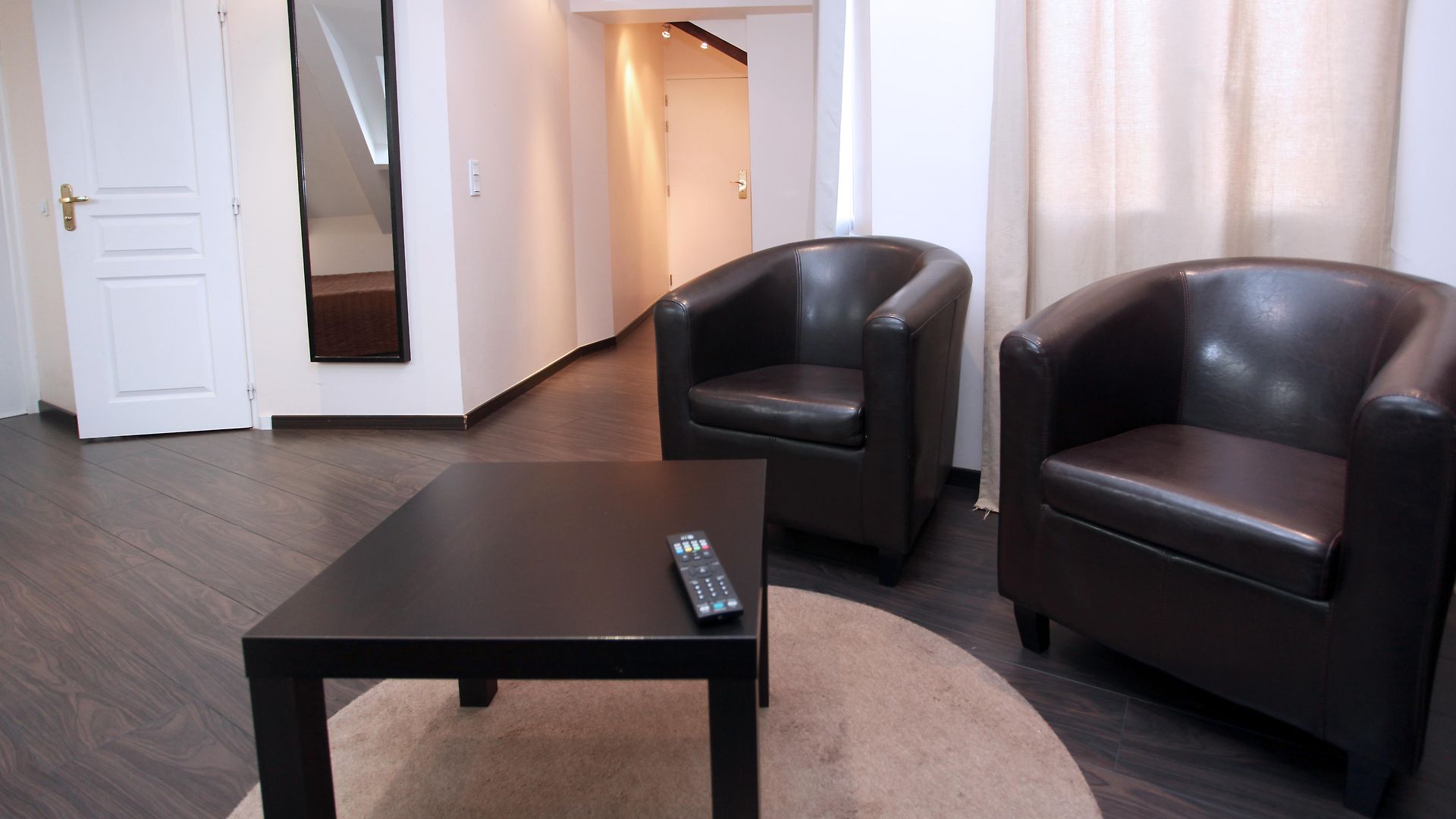 Trocadero Hotel 2*