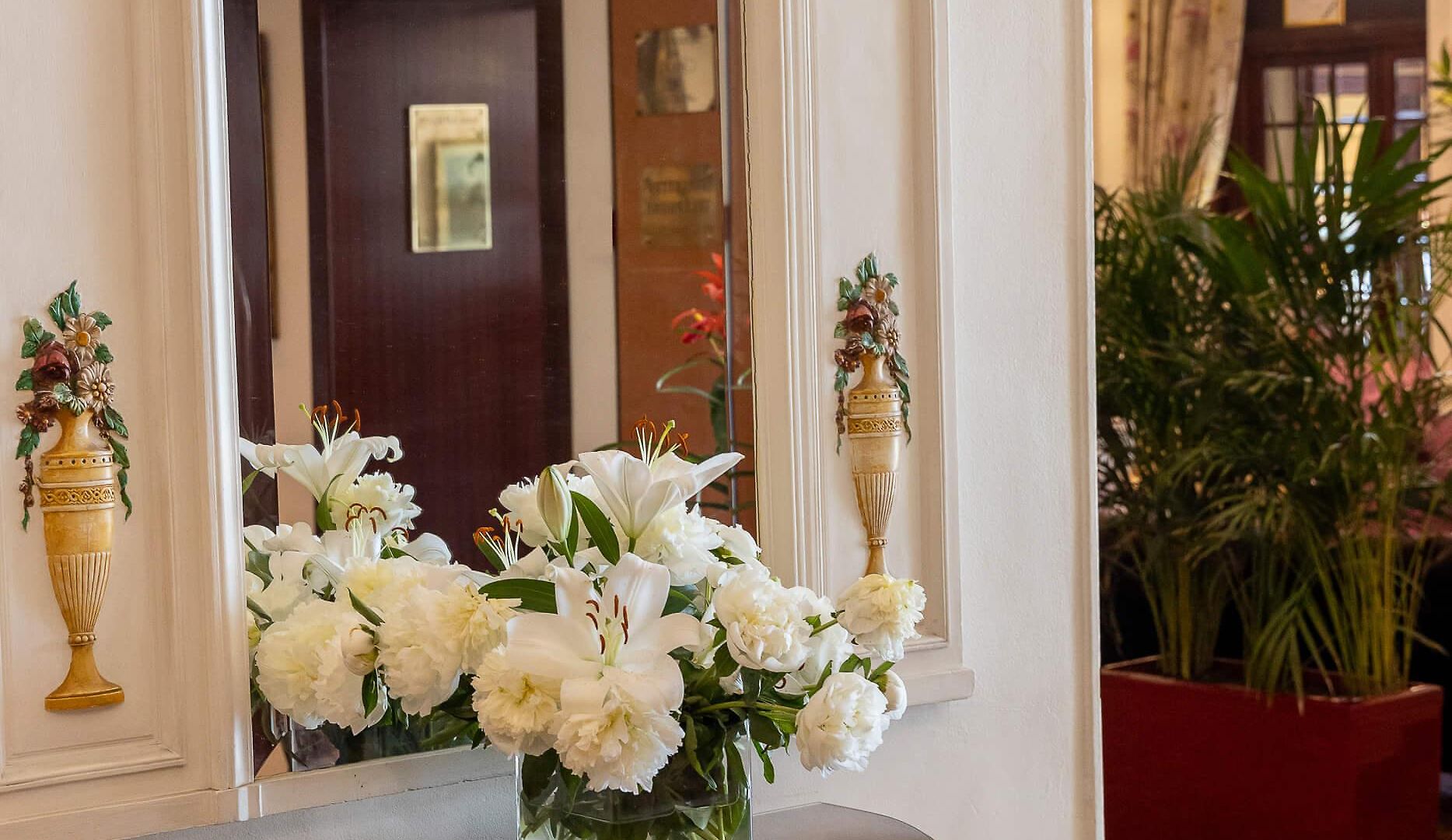 West End Promenade Hotel 4*