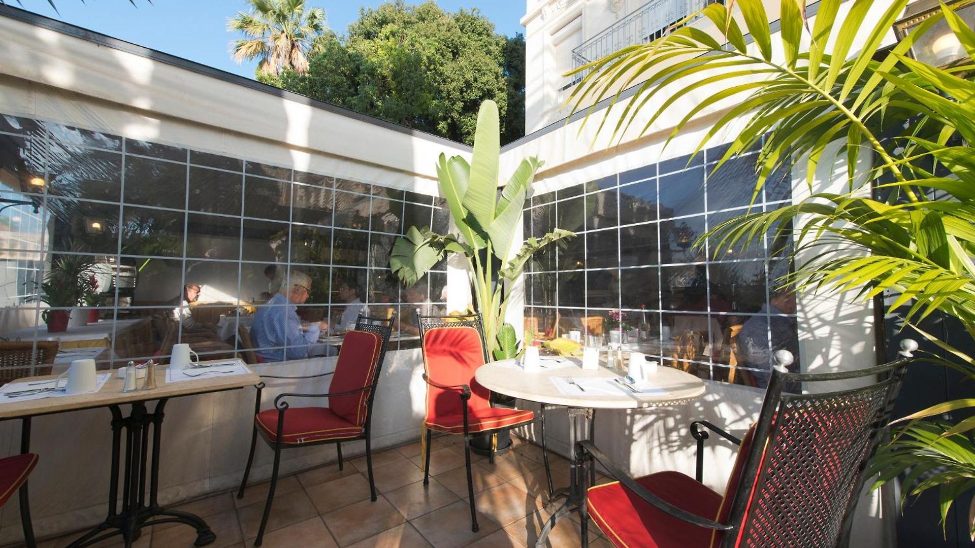 West End Promenade Hotel 4*