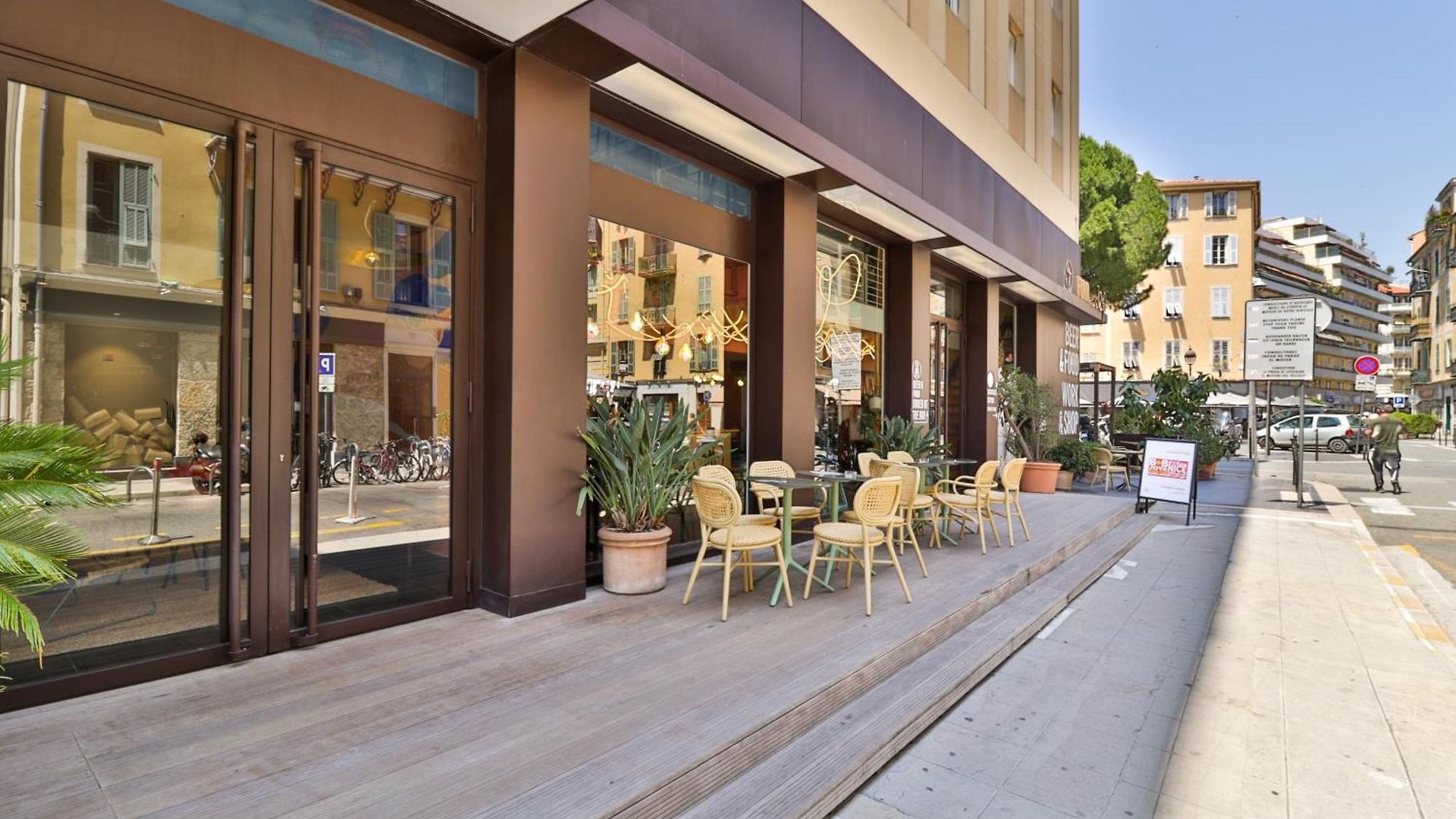 Du Pin Port Hotel 3*