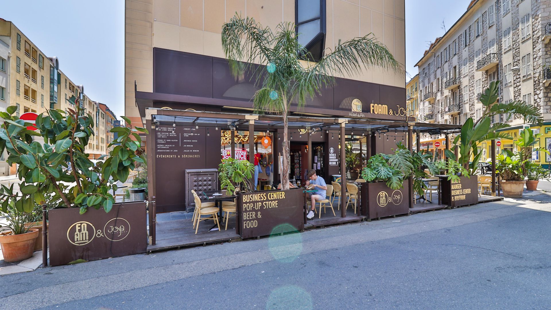 Du Pin Port Hotel