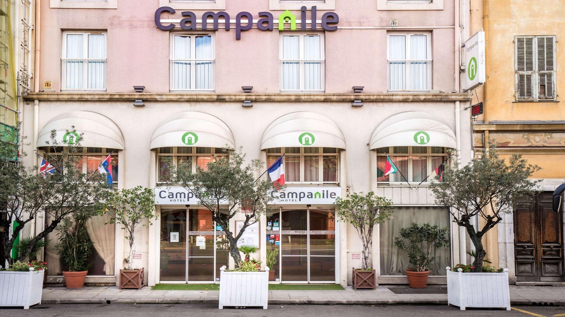 Campanile Centre Acropolis