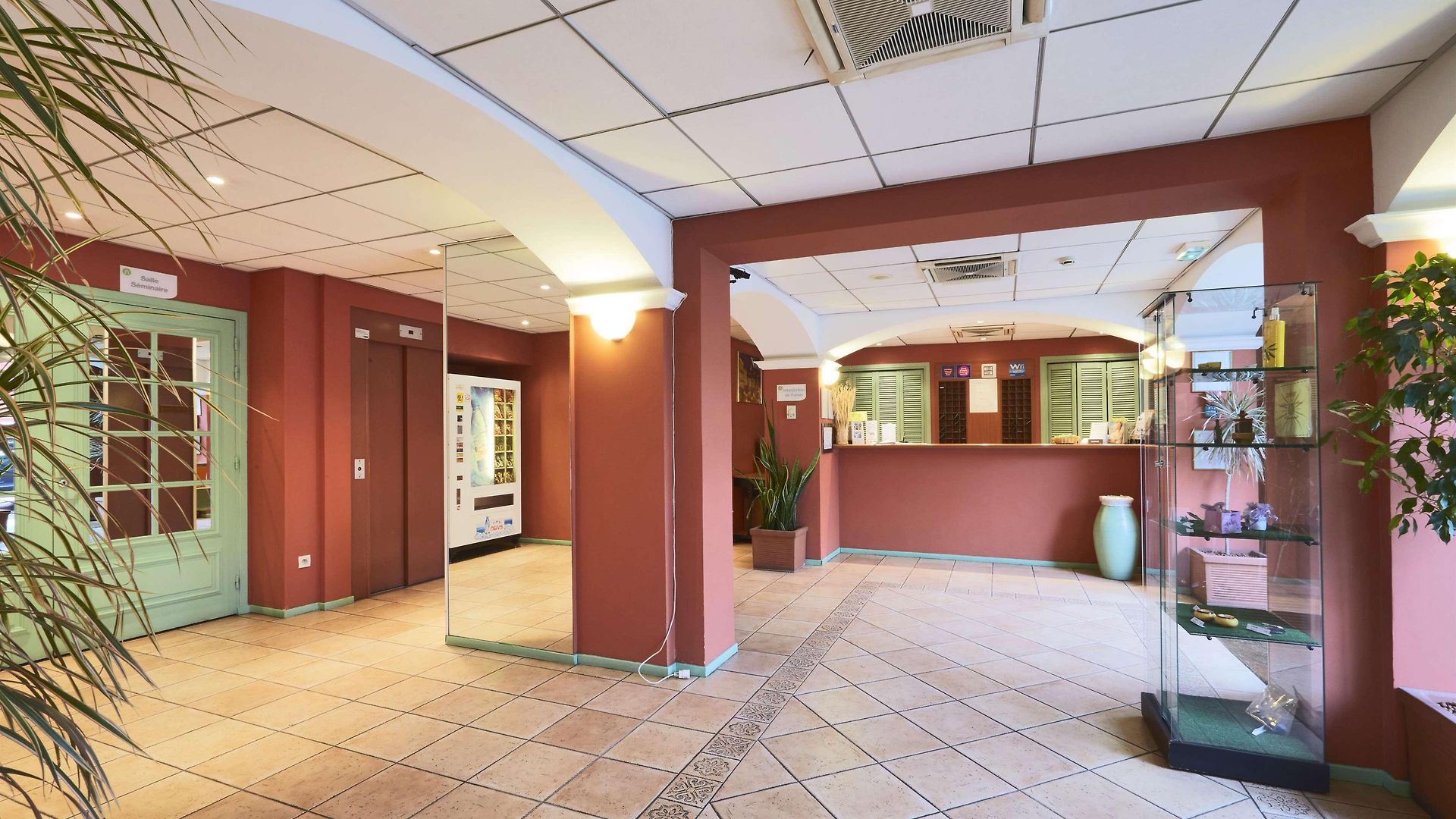 Campanile Centre Acropolis Hotel 3*