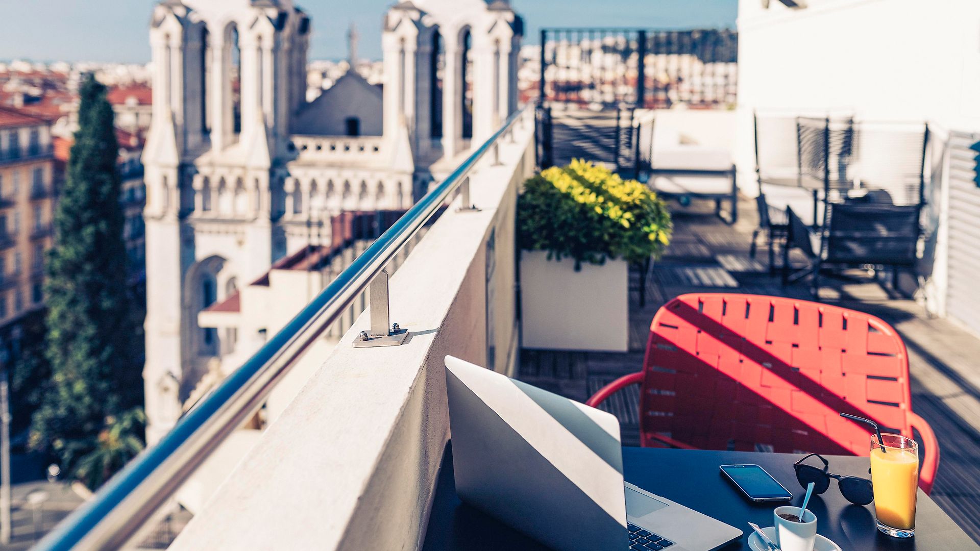 Mercure Centre Notre Dame Hotel 4*