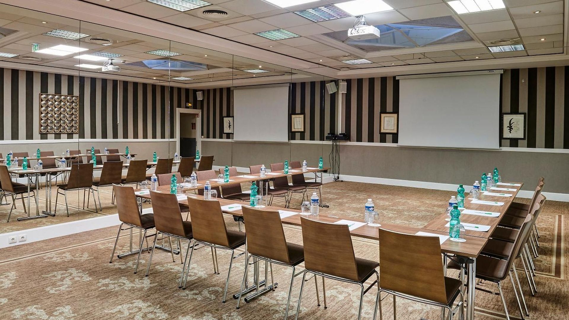 Hotel By Ihg 4*