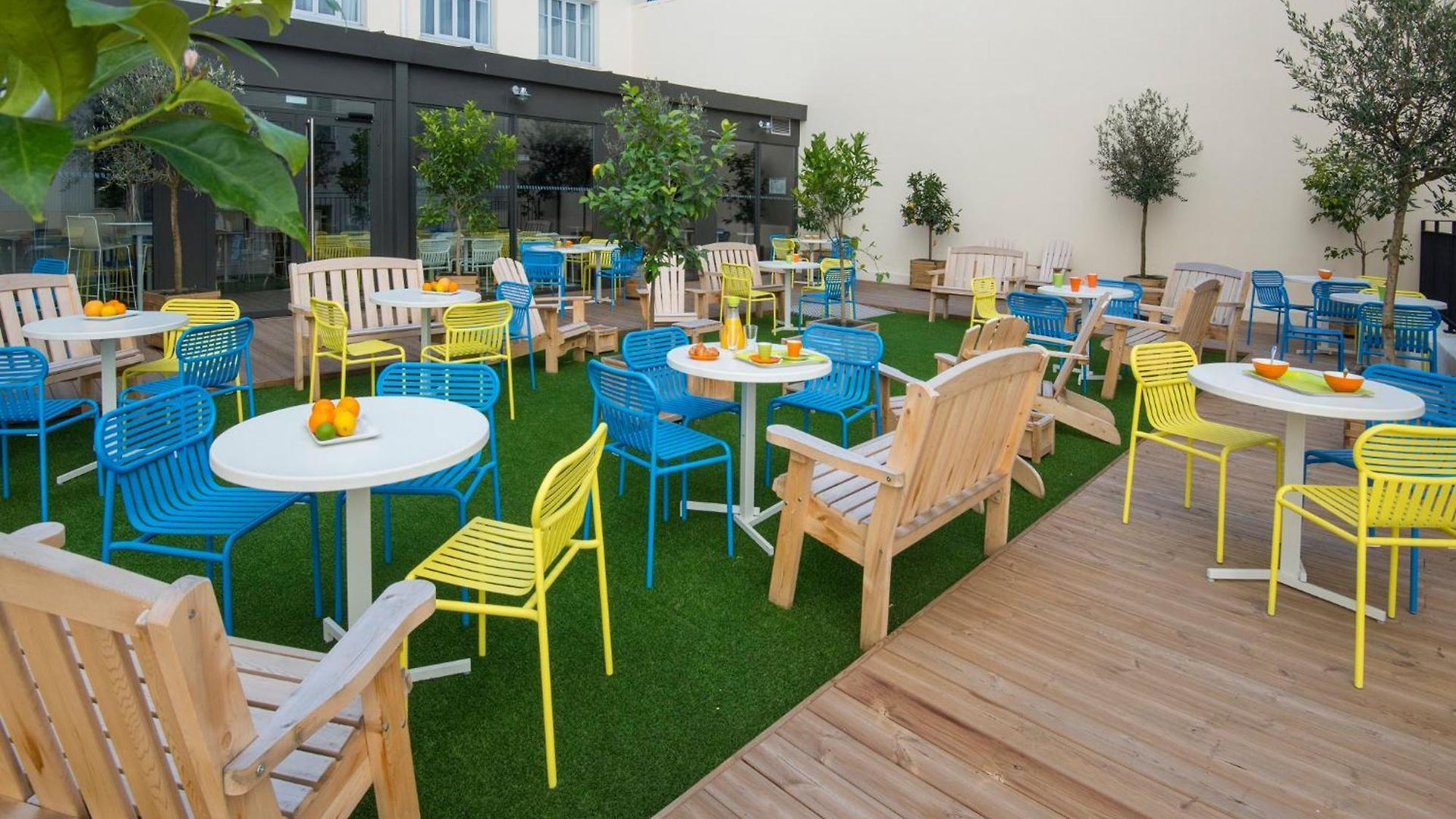 Ibis Styles Centre Gare Hotel 3*