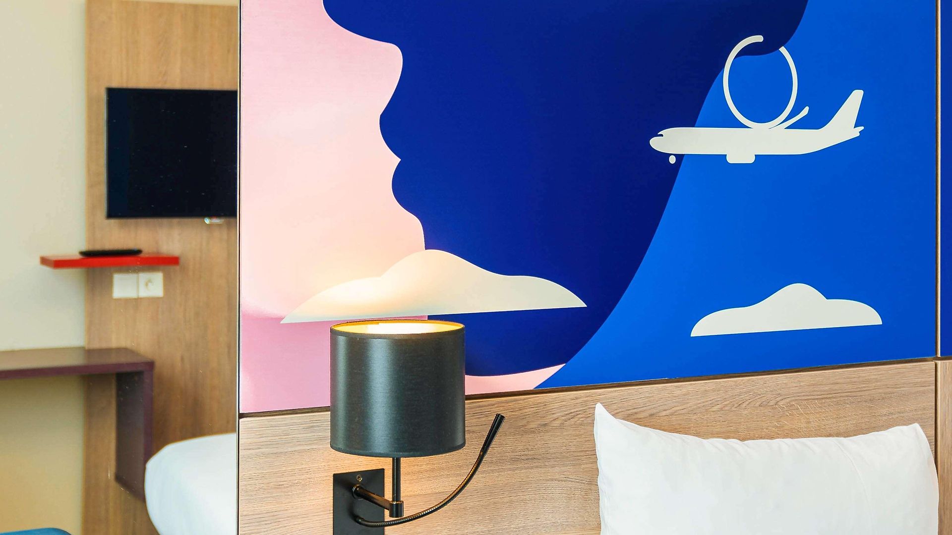 Hotel Ibis Styles Aéroport Arenas 3*