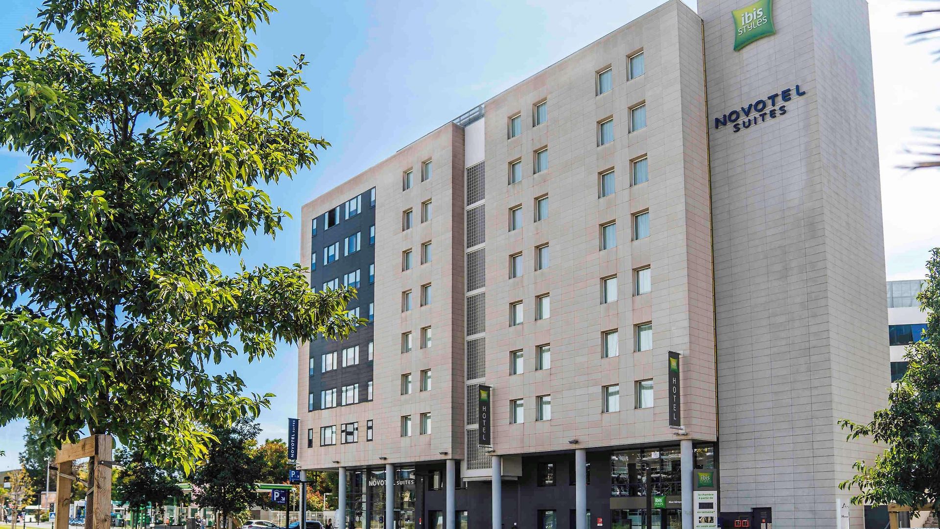 Ibis Styles Aéroport Arenas 3*
