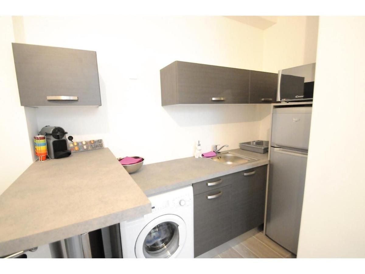 Superbe Meuble Cosy Avec Lit Superconfort Au Calme Jean Medecin Apartment Nice