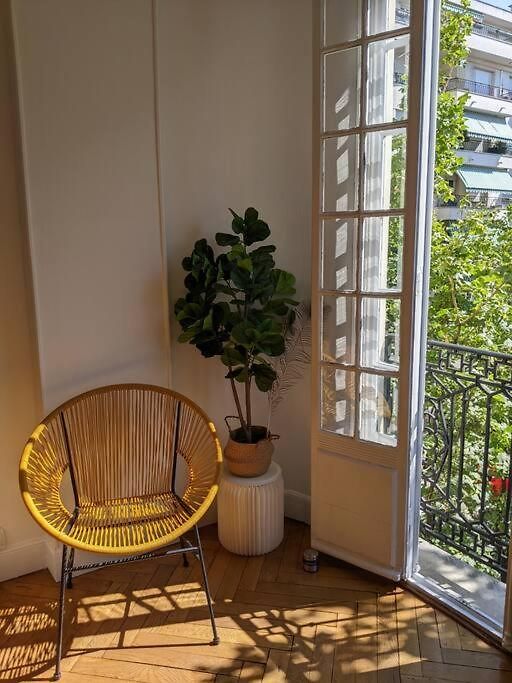 Amazing 2-bedroom In Near The