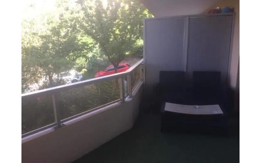 Entier Dans Résidence Privée Avec Gardien, Piscine Et Aire De Jeux Pour Enfants Appartement