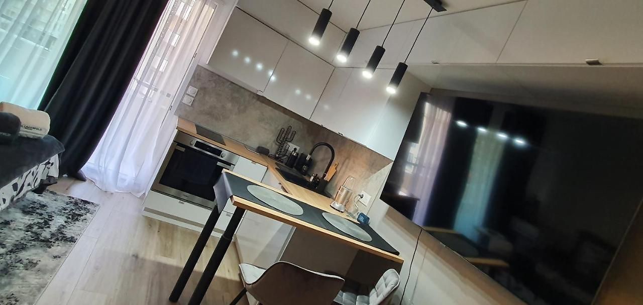 Lovely 1 Bedroom Vacation With Free Parking. Appartement