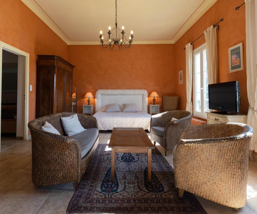 Couette-café Castel Enchanté 3*